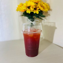 ชาดำสตรอเบอรี่