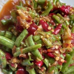 ตำถั่วฝักยาวรสแซ่บ