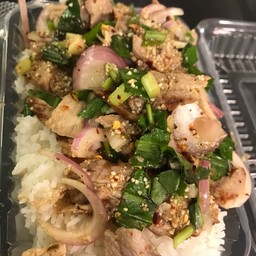 นํ้าตกราดข้าว