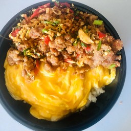 ข้าวไข่ข้นหมูสับคั่วพริกเกลือ
