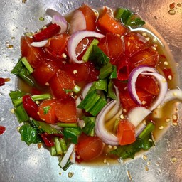 ยำไข่แดงเค็ม