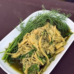 อุหน่อไม้สด