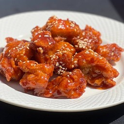 ชุดไก่ทอดซอสเกาหลีทานเล่น