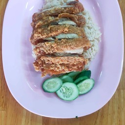 ข้าวมันไก่ทอด(พิเศษ)