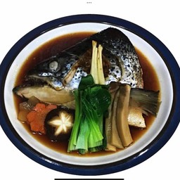 หัวปลาแซลมอนต้มซีอิ๊ว