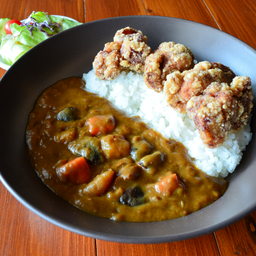 Ta ข้าวแกงกะหรี่(หมู)+ไก่ทอด