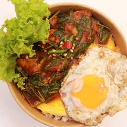 ข้าวกะเพรา ปลากะป๋อง ไข่ดาว