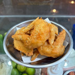 ปีกไก่ทอดน้ำปลา4ชิ้น