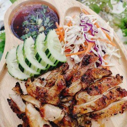 ไก่ย่างสมุนไพรหอมๆ (สะโพก)