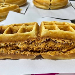 วาฟเฟิลหมูหยอง