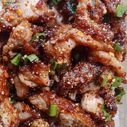 น้ำตกหมูทอด