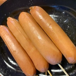 ไส้กรอกหนังกรอบ