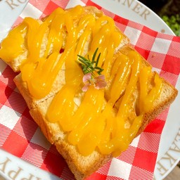 ขนมปังปิ้งแยมส้ม