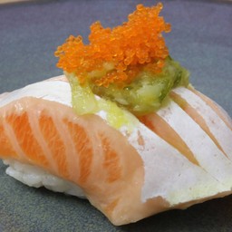 90 แซลมอนโทโรซีฟู้ด