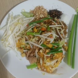 ร้าน 2 เส้นอาหารตามสั่ง