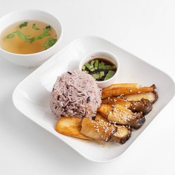 ข้าวเห็ดย่างน้ำจิ้มแจ่ว grilled king oyster mushrooms with thai spicy sauce