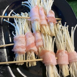 เห็ดเข็มพันเบคอน