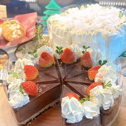 Chocolate Mouses  Cake