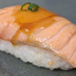 63 แซลมอนไซเกียว