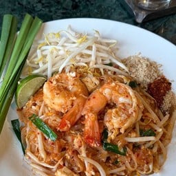 ผัดไทกุ้งสด