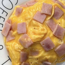 ข้าวไข่ข้นแฮม