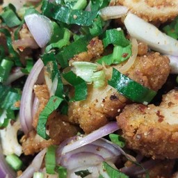 ข้าวยำไก่แซ่บ