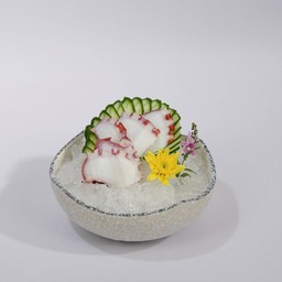 หมึกยักษ์ซาซิมิ