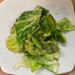 กระหล่ำผัดน้ำปลา