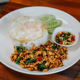 กะเพราไก่สับ