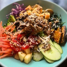 Vegan Quinoa Salad 	/   สลัดวีแกนควินัว