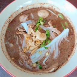 ก๋วยเตี๋ยวเนื้อน้ำตก