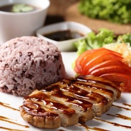 ข้าวไก่เจน้ำจิ้มแจ่ว