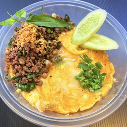 ข้าวไข่ข้นลาบหมูคั่ว