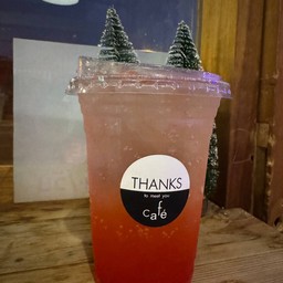 สตอเบอรี่โซดา