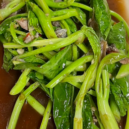 คะน้าปลาเค็ม