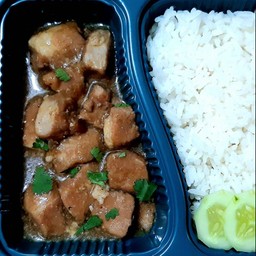 ข้าวหมูตุ๋น เนื้อเปื่อยนุ่ม สูตรเด็ด