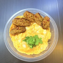 ข้าวไข่ข้นไส้อั่ว