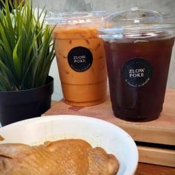 ZlowPoke スローポーク✨ ไก่ต้มน้ำปลา ชา กาแฟคั่วเอง✨ ZlowPoke スローポーク