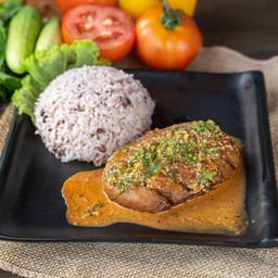 ข้าวไก่ทอดน้ำตก