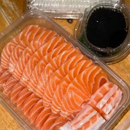 แซลมอนซาซิมิ 500g