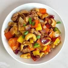 ไก่ผัดเม็ดมะม่วงหิมพานต์