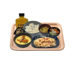 ชุดข้าวไก่เผ็ดผัดซอสญี่ปุ่น