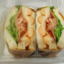 ปูอัด แฮม ไส้กรอก