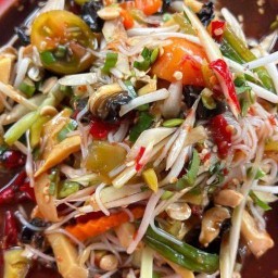 ส้มตำนัวโหน่ง-ยำจี๊ดจ๊าดเทพคุณากร1