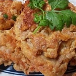 ไข่เจียวหมูสับราดข้าว