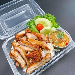 ข้าวหมูทอดท้ายซอยน้ำจิ้มท้ายซอย