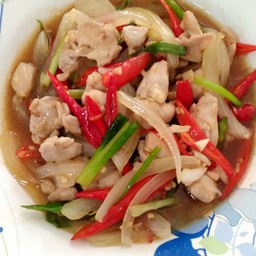 ผัดพริกสด ราดข้าว