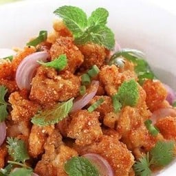 ลาบเอ็นข้อไก่ทอด