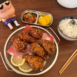 SET A ไก่ปีกบน 6 ชิ้น x ข้าวสวย x เครื่องเคียง