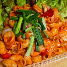 ผัดมักกะโรนีหมู+ฮ๊อดด็อก